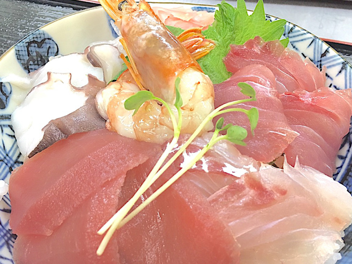 漁師の店　さかな３